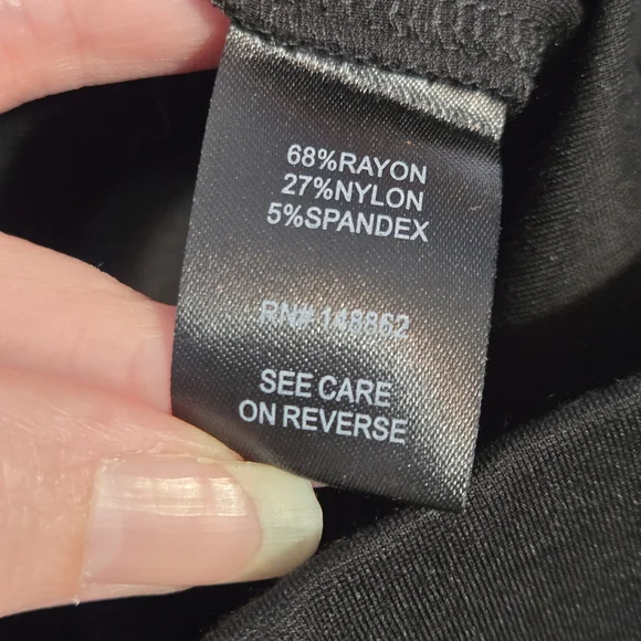 Torrid Women's Black Premium Ponte Lace-Up Pixie Pant- Size 1X - Picture 6 of 6